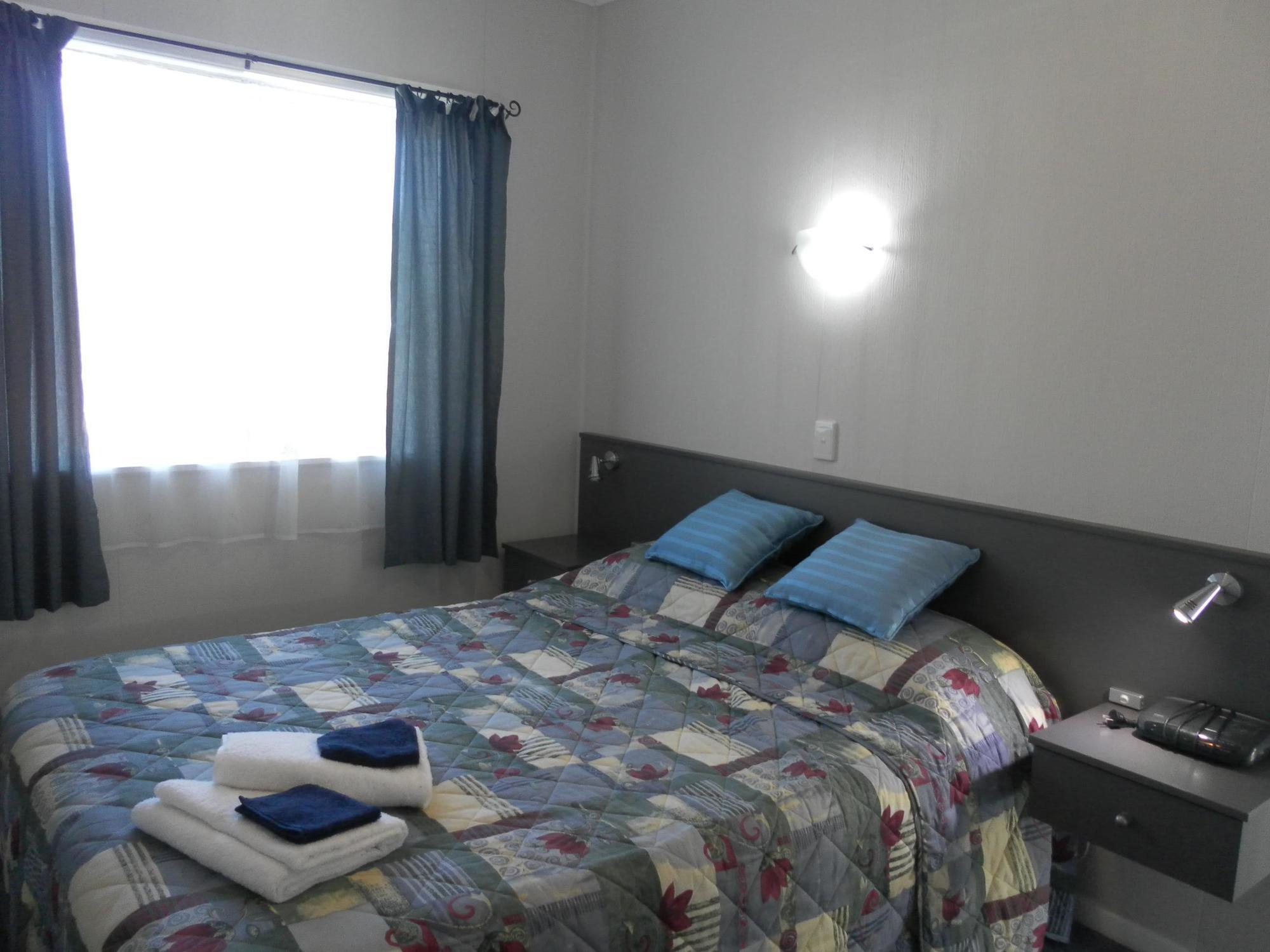Beachside Sunnyvale Motel Picton Bagian luar foto