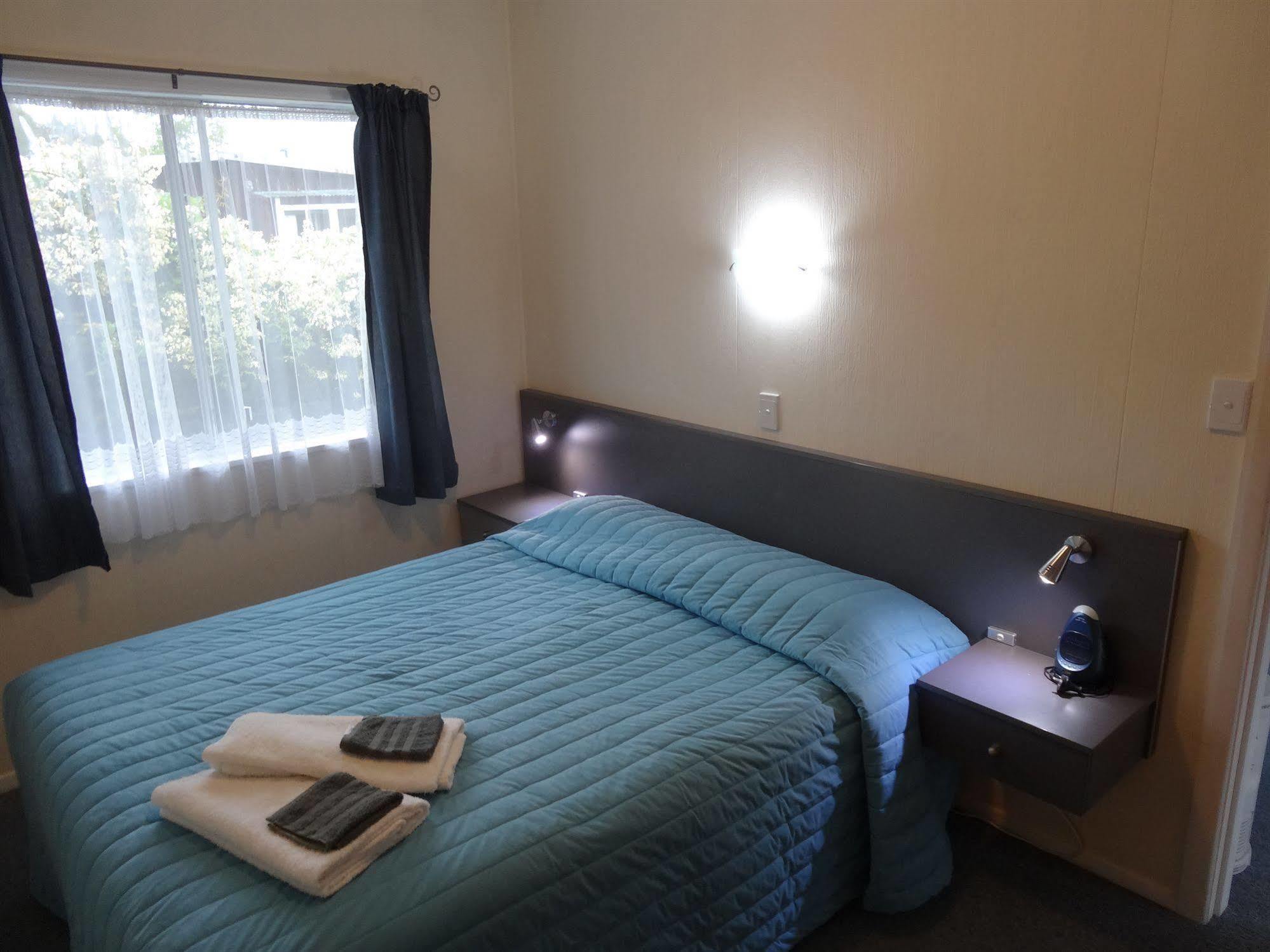 Beachside Sunnyvale Motel Picton Bagian luar foto
