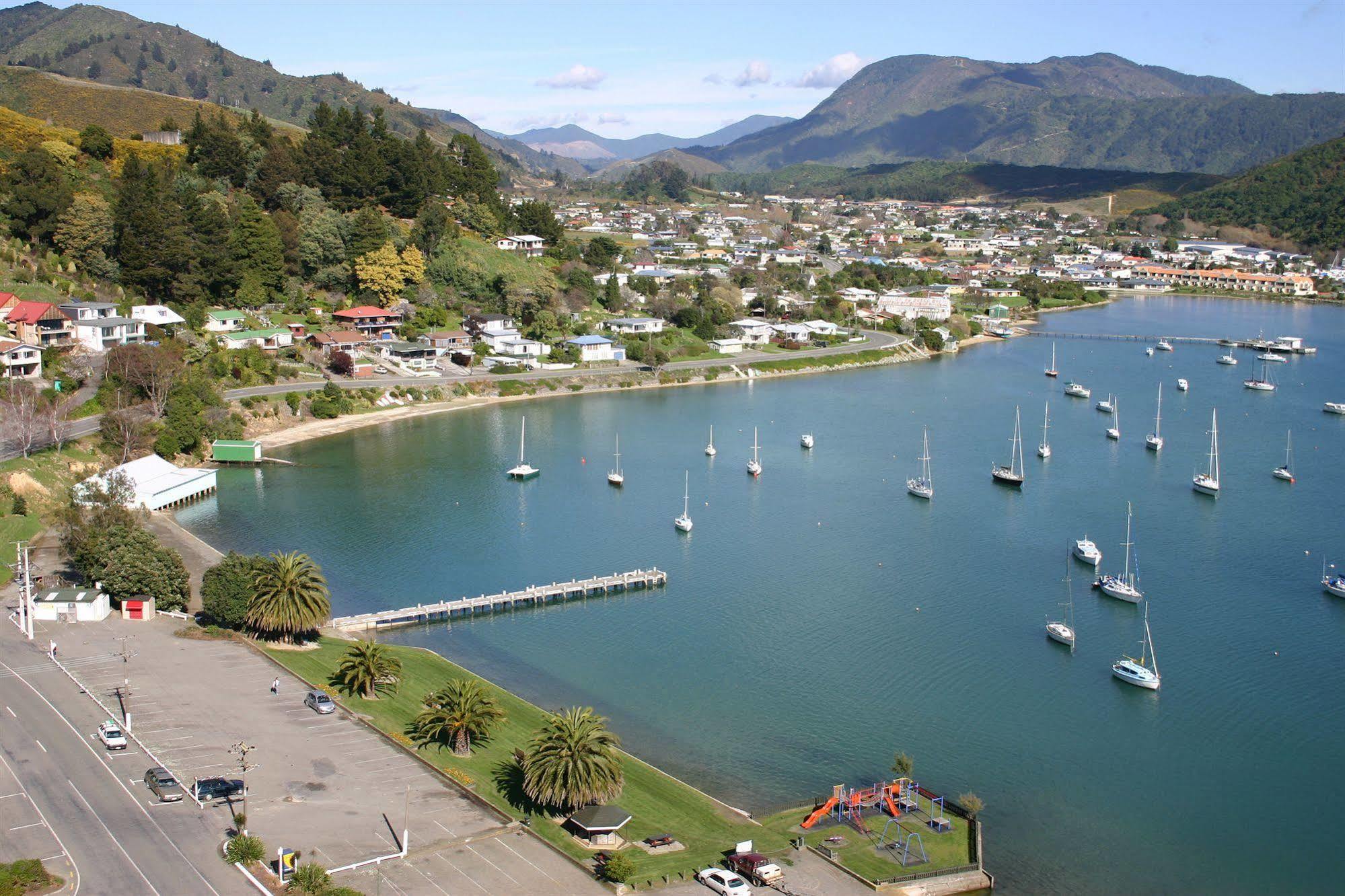 Beachside Sunnyvale Motel Picton Bagian luar foto