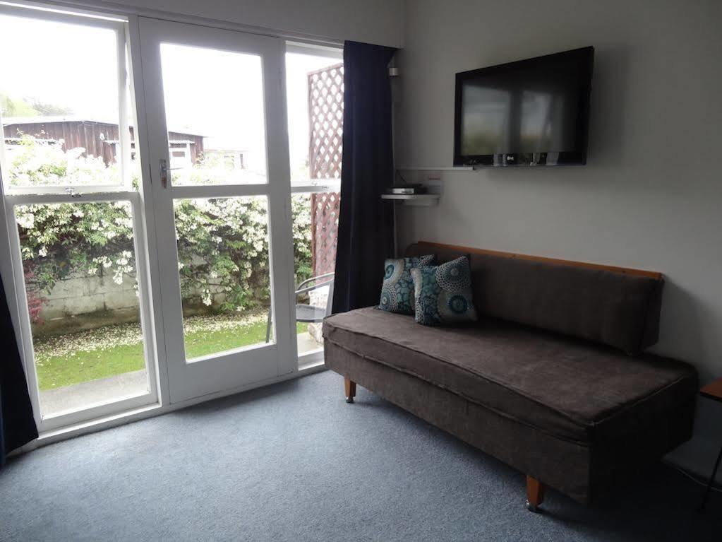 Beachside Sunnyvale Motel Picton Bagian luar foto