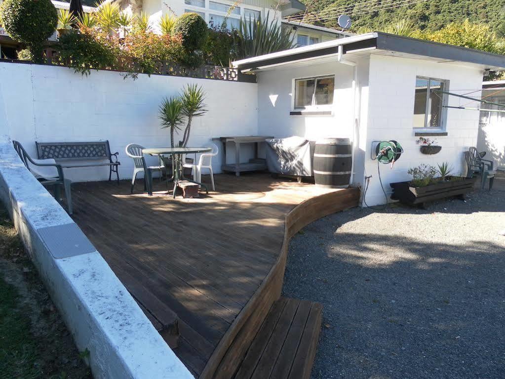 Beachside Sunnyvale Motel Picton Bagian luar foto