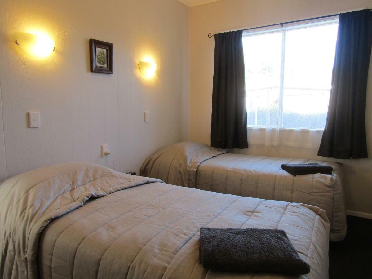 Beachside Sunnyvale Motel Picton Bagian luar foto